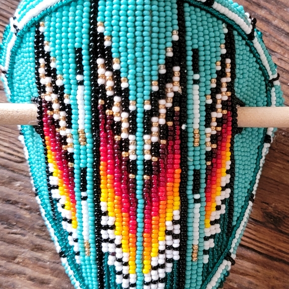 Stunning Native America Hand Beaded Hair Clasp Accessory With Leather Backing - Picture 3 of 8